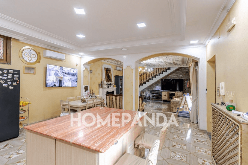 Casa indipendente in Vico I Parrocchia 8, Napoli — foto 2 di 5
