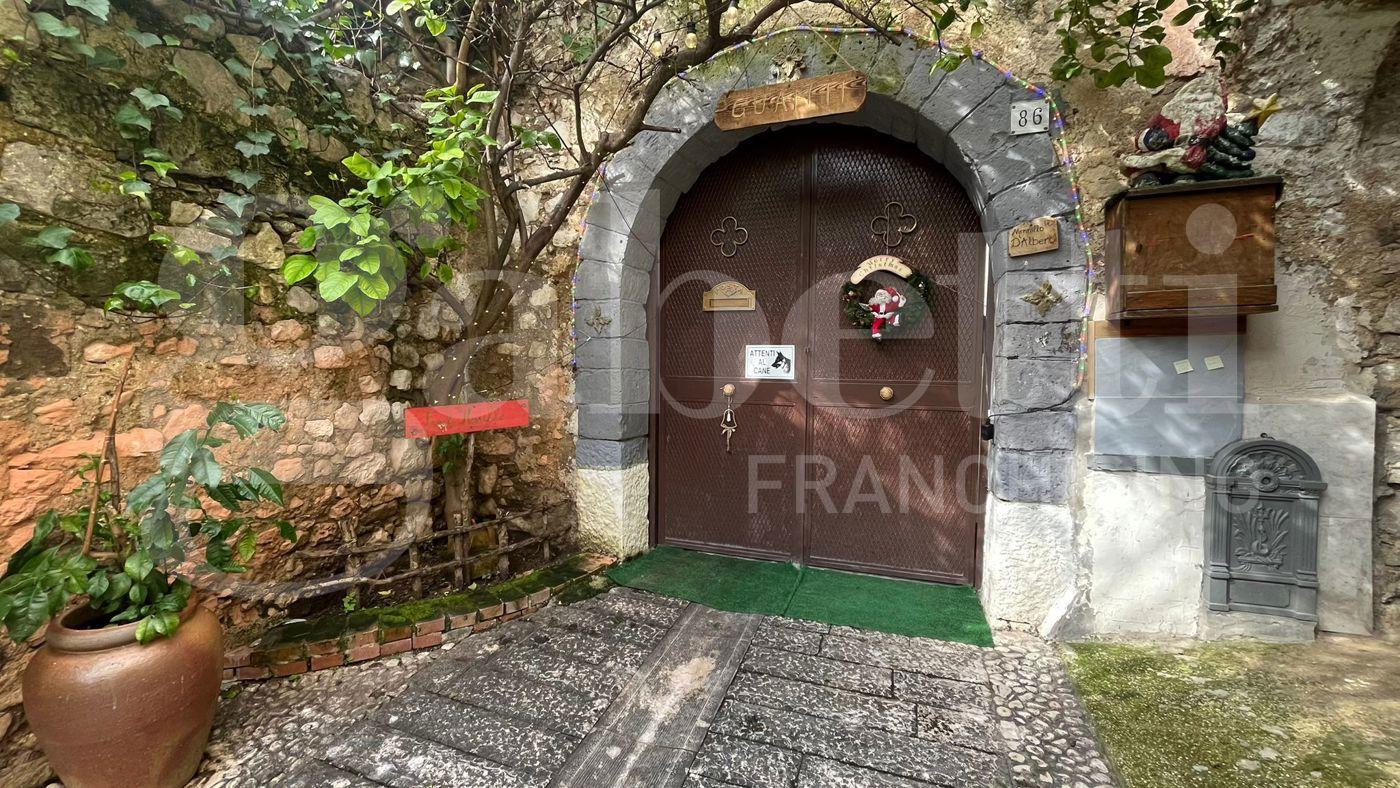 Casa indipendente in Via Circumvallazione Curti, Giano Vetusto