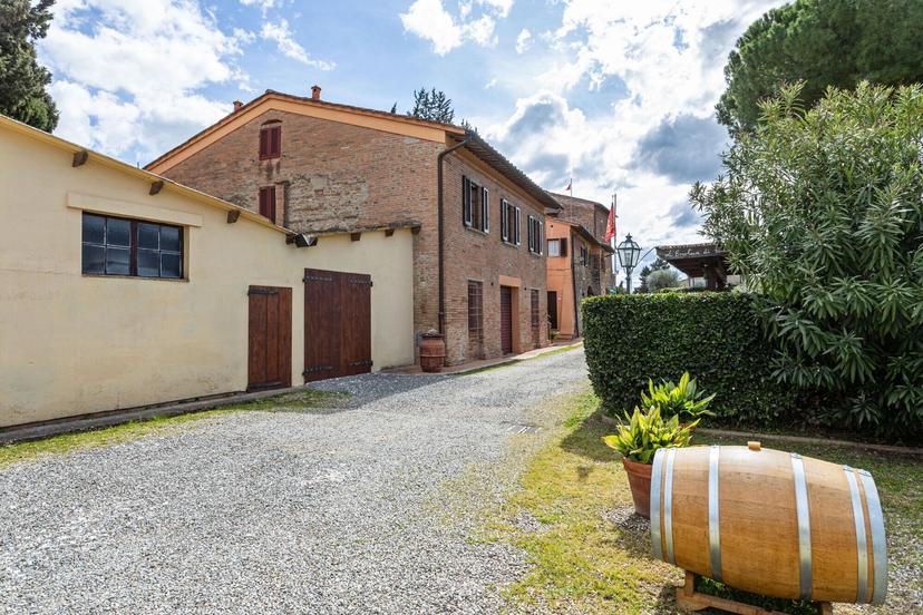 Casale, San Gimignano — foto 3 di 5
