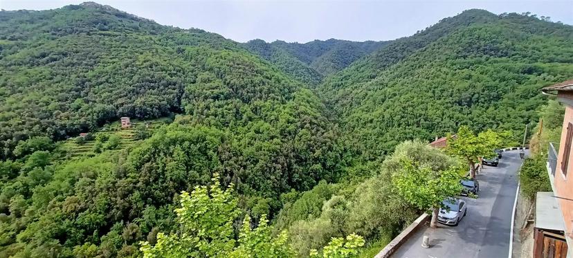 Trilocale in Sp63, Apricale — foto 2 di 5