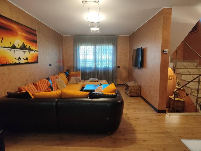 Villa a schiera in Via Alessandro Volta 20, Pero — foto 4 di 5