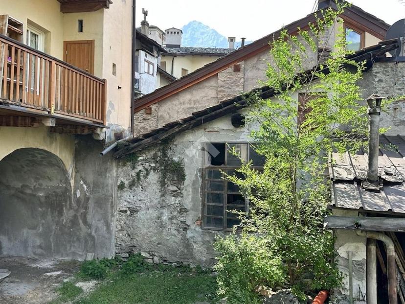 Rustico in Via Croix-De-Ville 57, Aosta