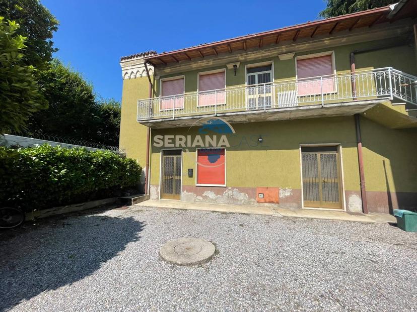 Appartamento in Via Locatelli 57, Villa di Serio