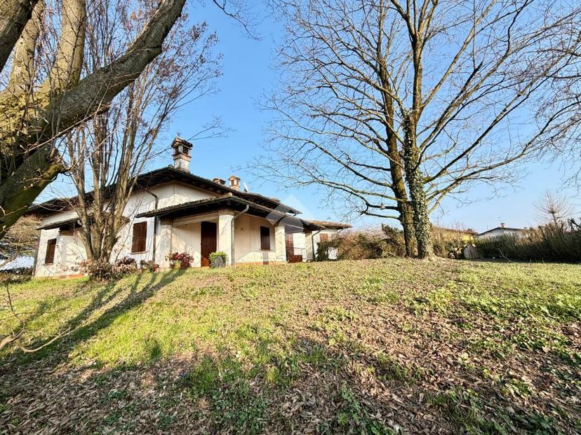 Villa in Via Manenti 52, Castelleone — foto 3 di 5