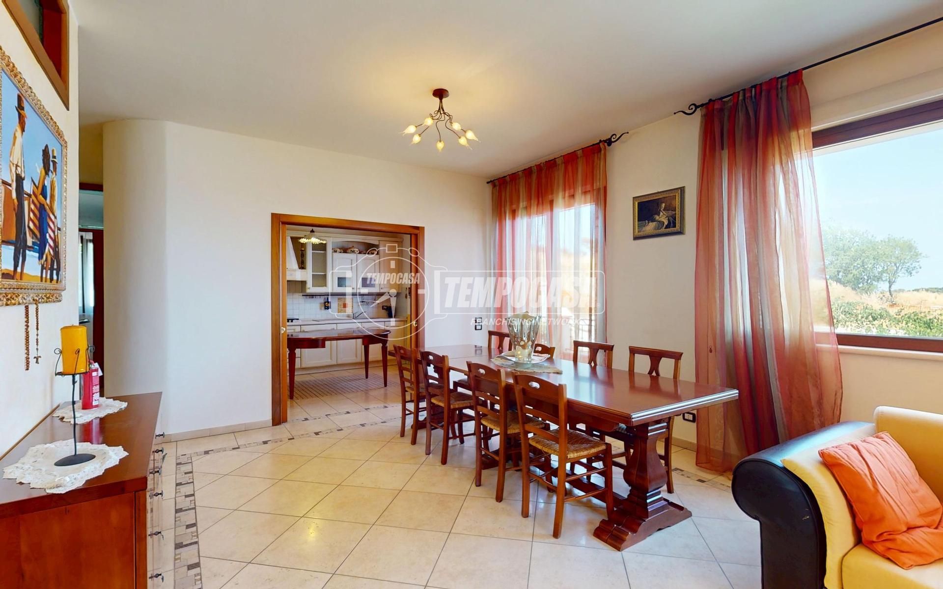 Appartamento in Via C. Confalonieri, Civitanova Marche