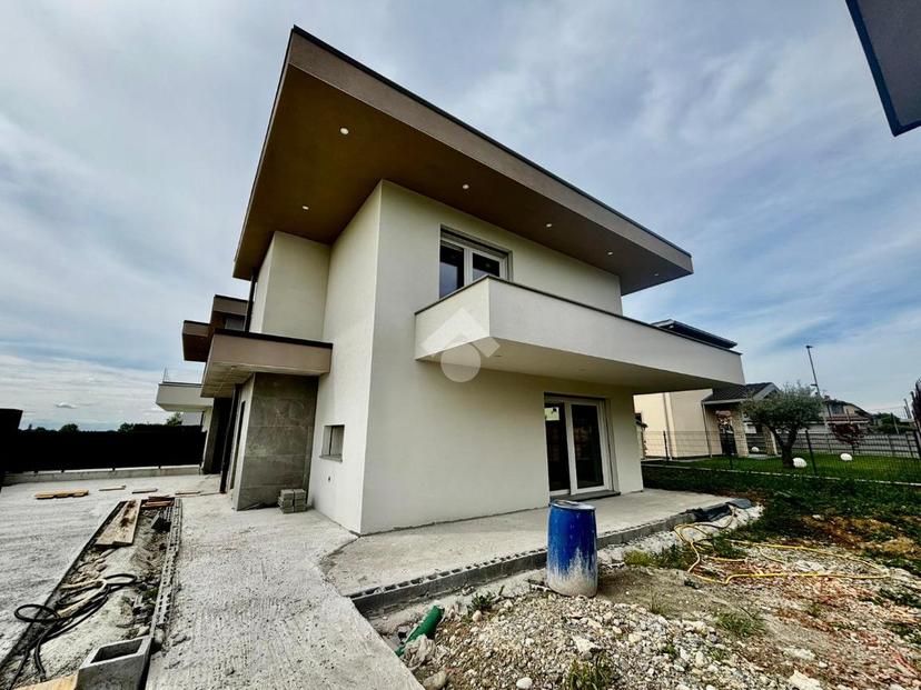 Villa in Via Coclino 1, Calcinate — foto 2 di 5