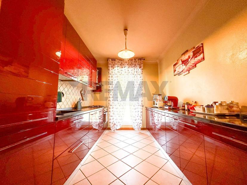 Appartamento in Via Papa Giovanni XXIII 34, Desenzano del Garda — foto 2 di 5