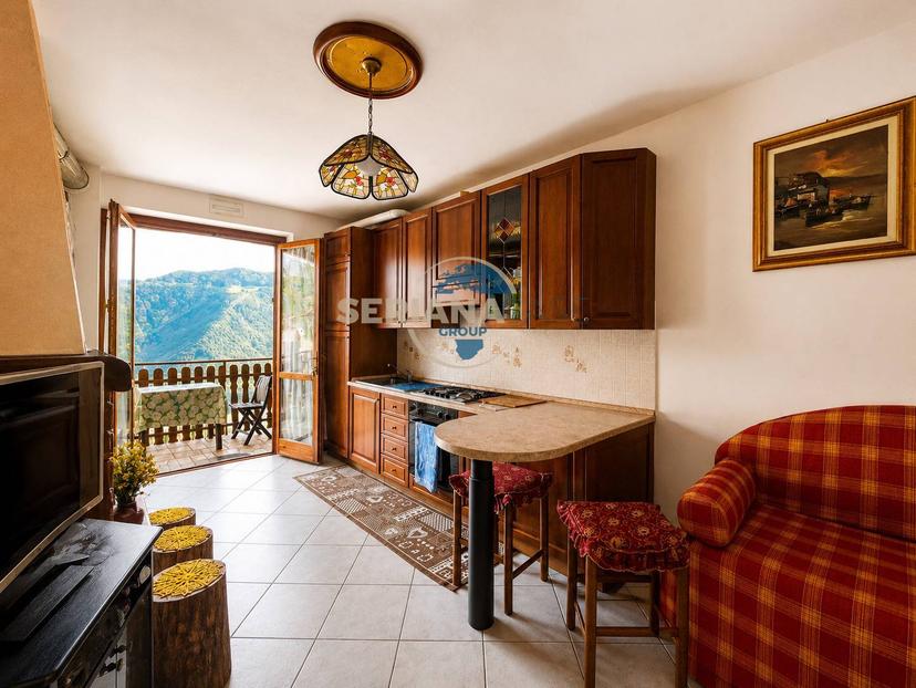 Bilocale in Via Piane, Gorno — foto 3 di 5