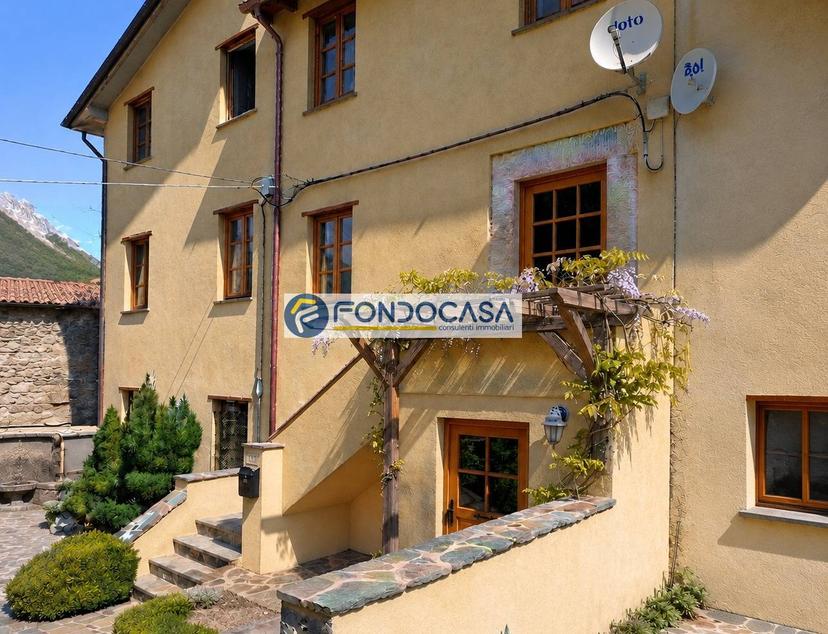 Rustico in Via Martiri del Lavoro, Seravezza