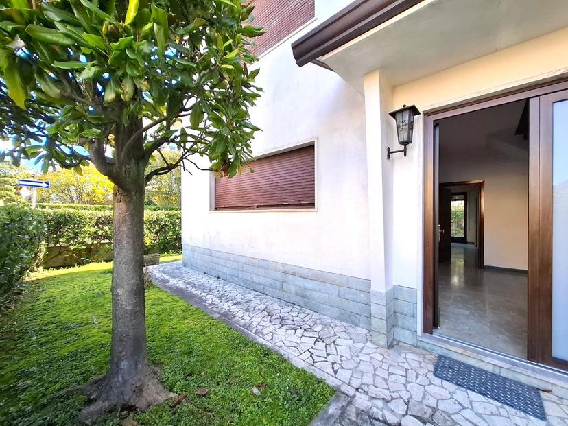 Casa indipendente, Carrara — foto 5 di 5