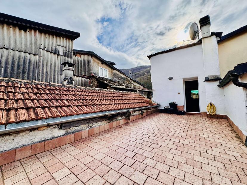 Casa indipendente in Via De Filippi 29, Pieve di Teco — foto 3 di 5