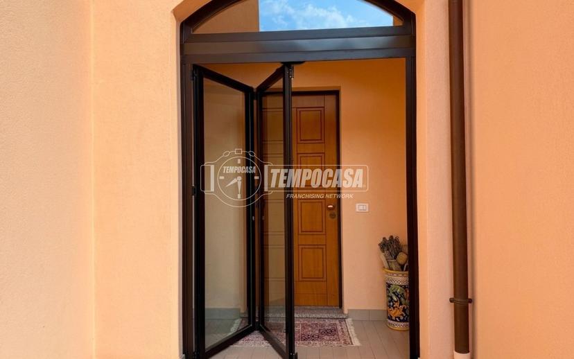 Villa a schiera in Via Donatori del Sangue 12, Lesmo