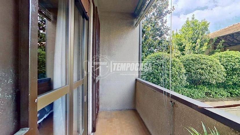 Trilocale in Via Adda, Brugherio — foto 3 di 5