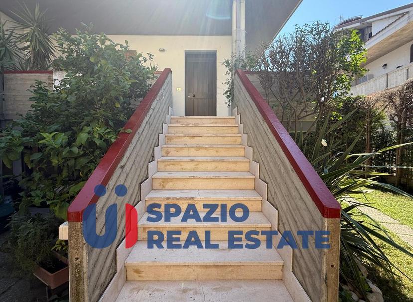 Villa in Via Santa Teresa d'Avila, Montesilvano — foto 2 di 5