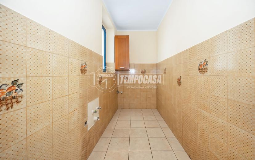 Trilocale in Via Capitano Giovanni Ubbiali, Lurano — foto 3 di 5