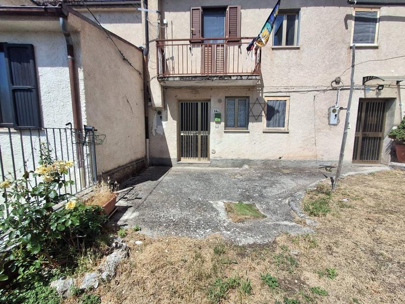 Casa indipendente in Via Salita del Lago 14/B, Castel del Monte — foto 3 di 5