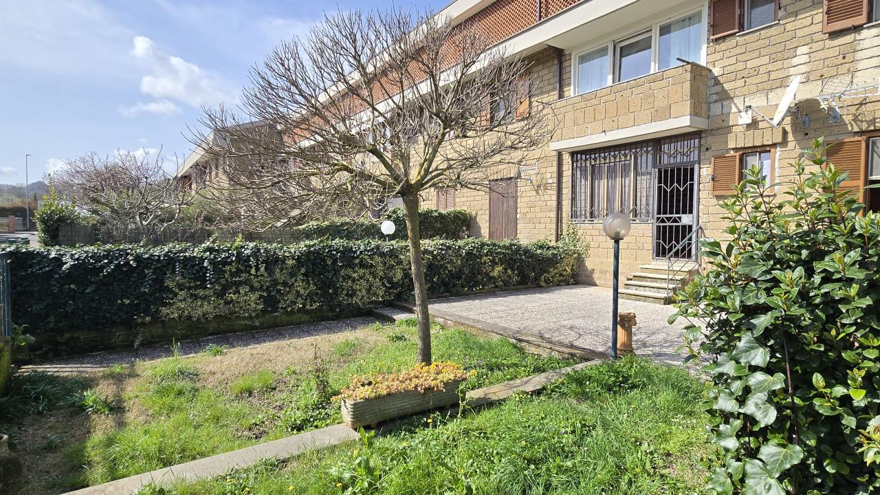 Trilocale in Viale Regina Margherita, 3, Capodimonte