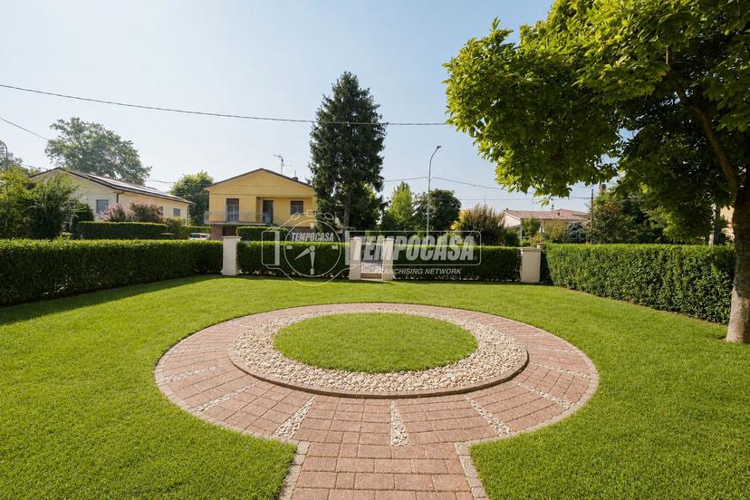 Villa in Via Fosdondo 60, Correggio