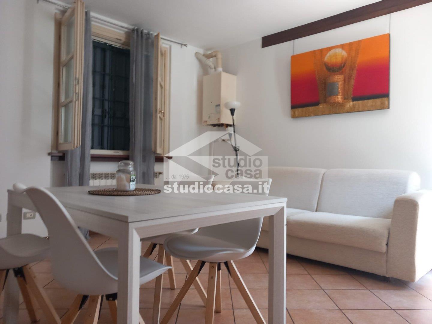 Trilocale in Via Castellazzo, Palazzo Pignano