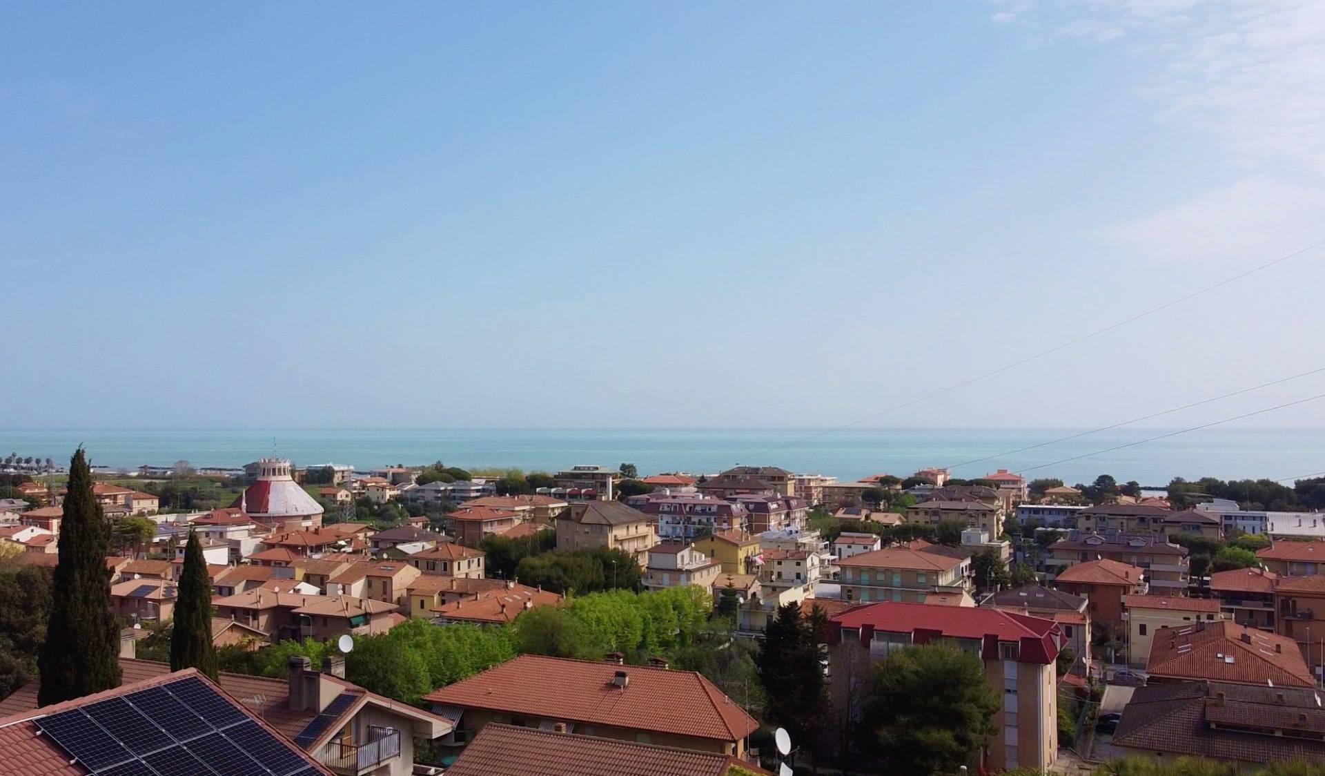 Villa in Via Donizetti, Porto San Giorgio