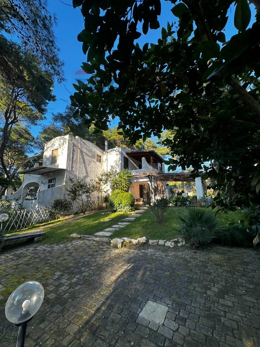 Villa, Castellaneta — foto 2 di 5