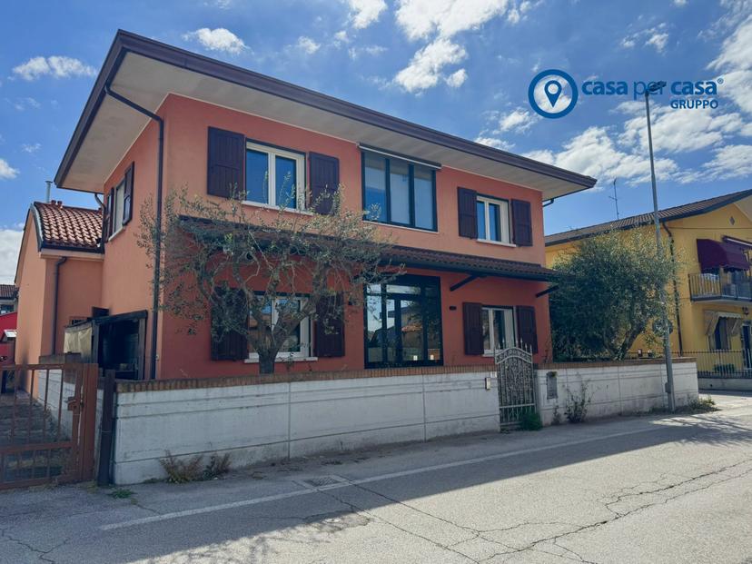 Casa indipendente in Via Broglio, Solesino — foto 2 di 5