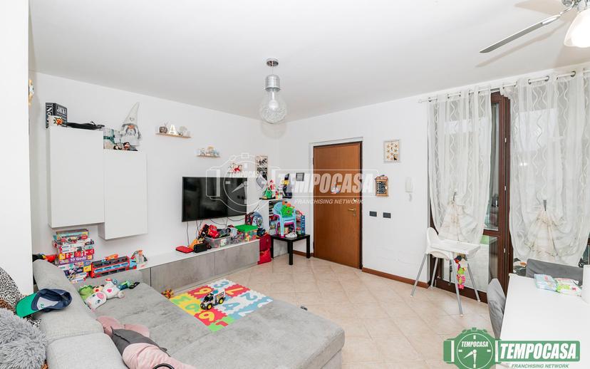 Trilocale in Via Dante Nicolini 15, Pieve Fissiraga — foto 3 di 5