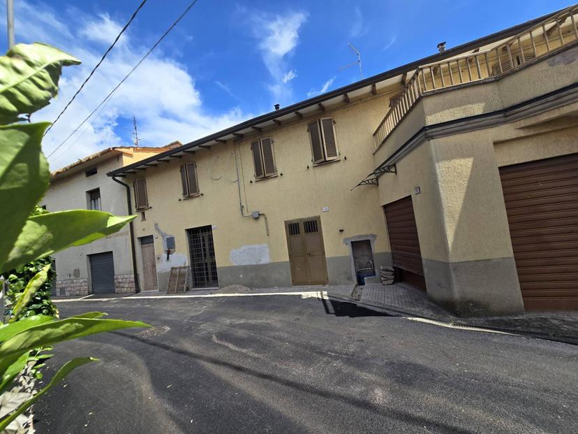 Trilocale in Via Giovanni Boccaccio 2, Torgiano — foto 2 di 5