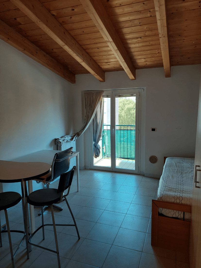 Stanza in appartamento in Via Padre Gerardo Beccaro, Milano