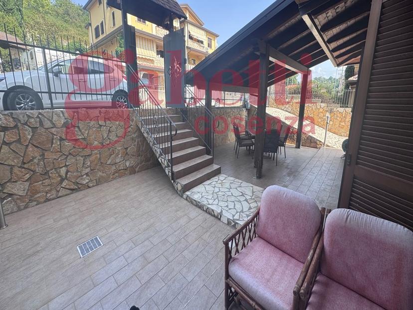 Casa indipendente in San Pietro in Guarano Via Padula Due Forni 64, San Pietro in Guarano — foto 2 di 5