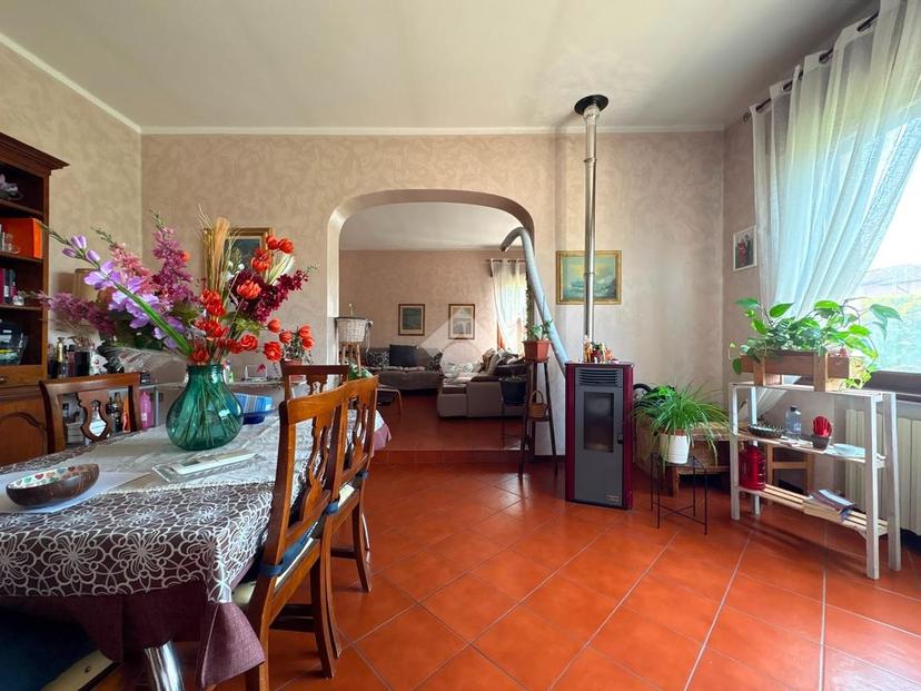 Villa in Via Nazionale 84, Suzzara — foto 3 di 5