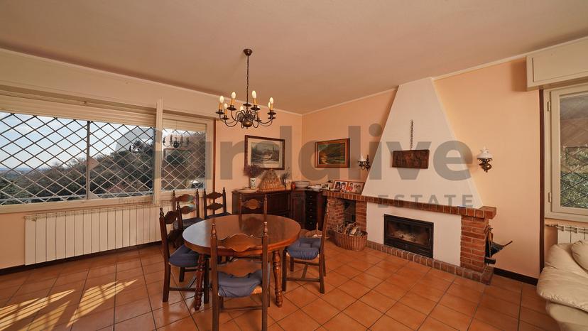 Casa indipendente in Via Bocca di Croce 22, Salò — foto 3 di 5