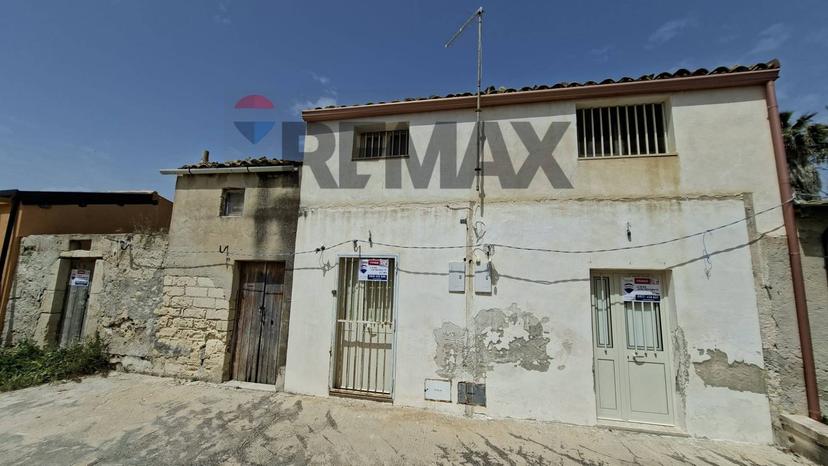 Casa indipendente in Via dello Zaffiro Sn, Ispica — foto 2 di 5