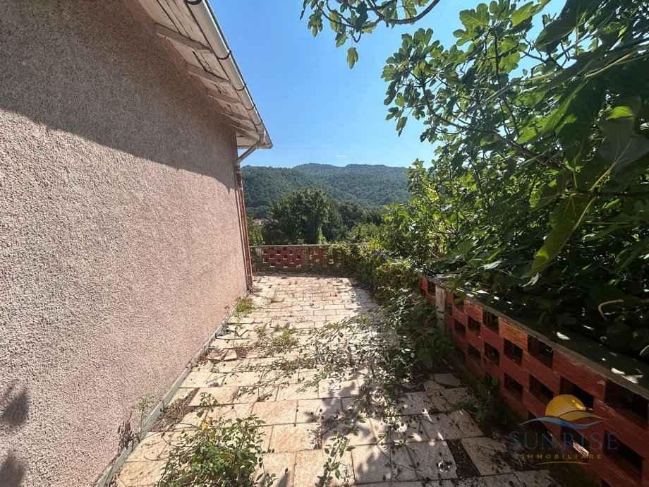 Casa indipendente in Loc. Regiosi, Casella