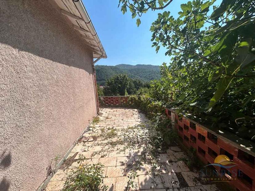 Casa indipendente in Loc. Regiosi, Casella