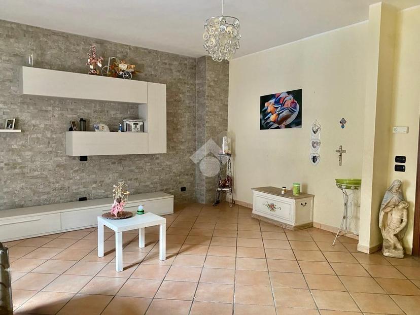Casa indipendente in Via Paolo Emilio Imbriani 1, Cervinara — foto 3 di 5