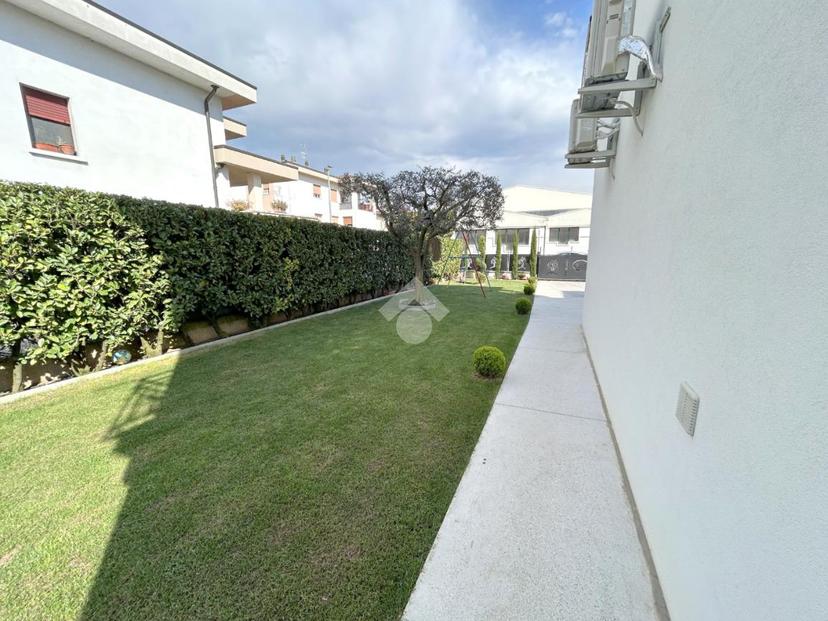 Villa a schiera in Via Ermanno Margheriti 4, Carpenedolo — foto 2 di 5
