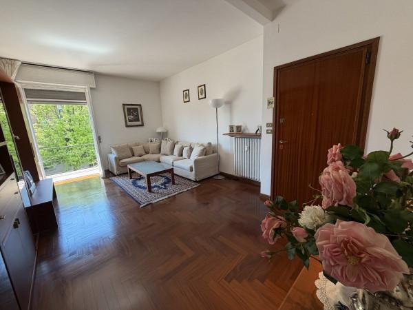 Quadrilocale in Via Martiri di Cervarolo, Reggio nell'Emilia