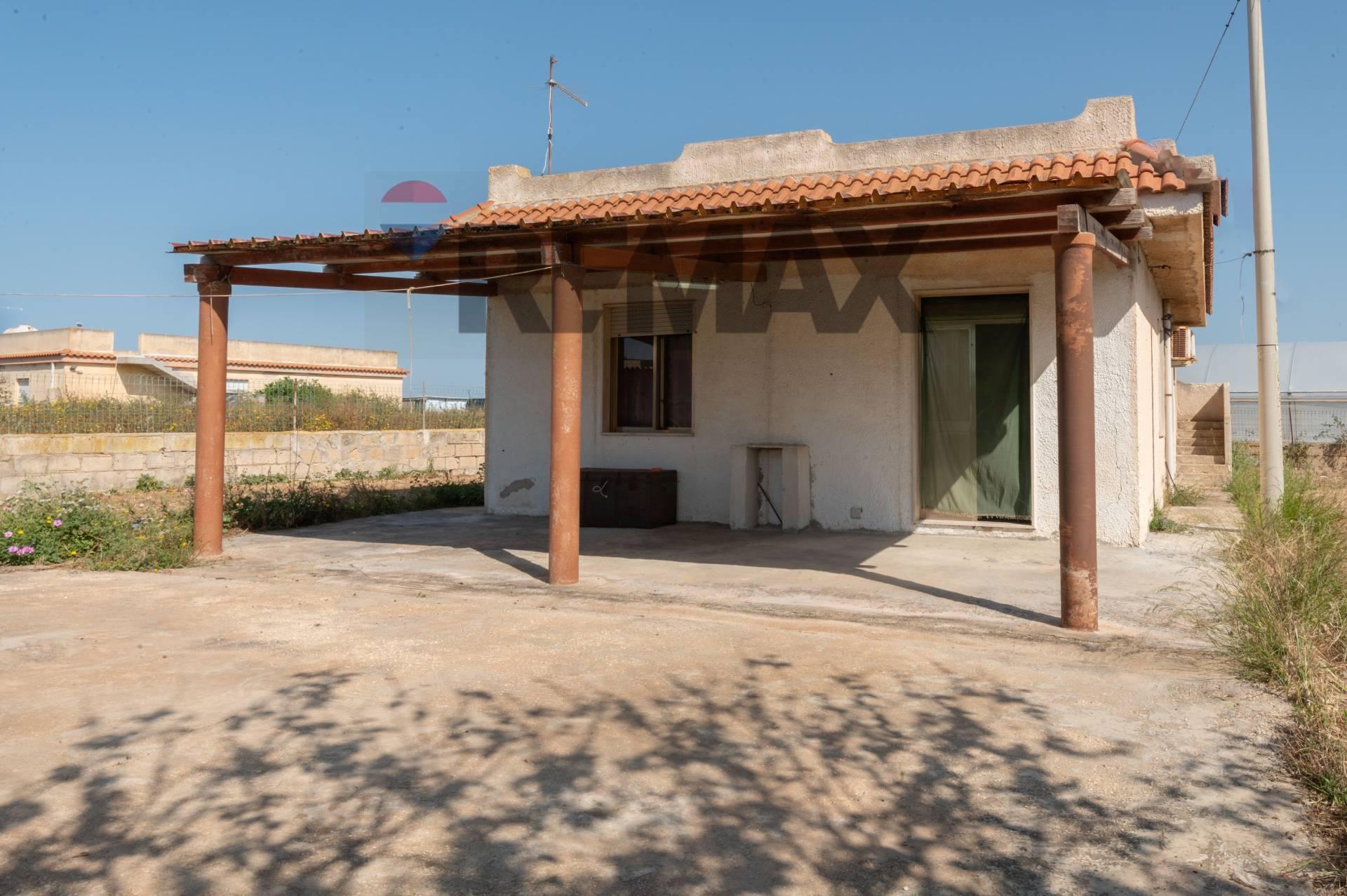 Villa in Contrada Carratois Snc, Portopalo di Capo Passero