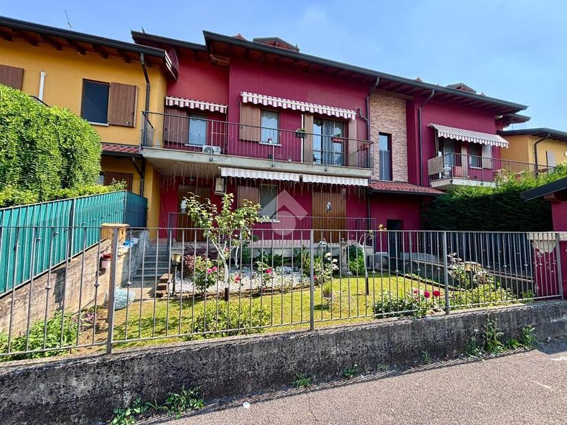 Trilocale in Via Fratelli Galliari 3, Brignano Gera d'Adda — foto 4 di 5
