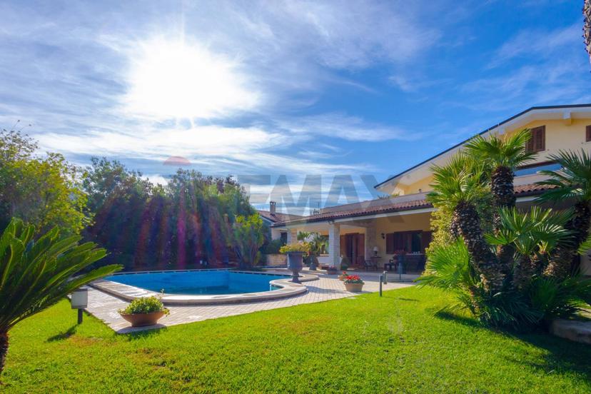 Villa in Via Algardi 13, Casamassima — foto 4 di 5