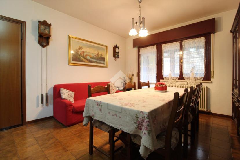 Trilocale in Via Antonio Labriola 63, Bagnolo in Piano — foto 2 di 5