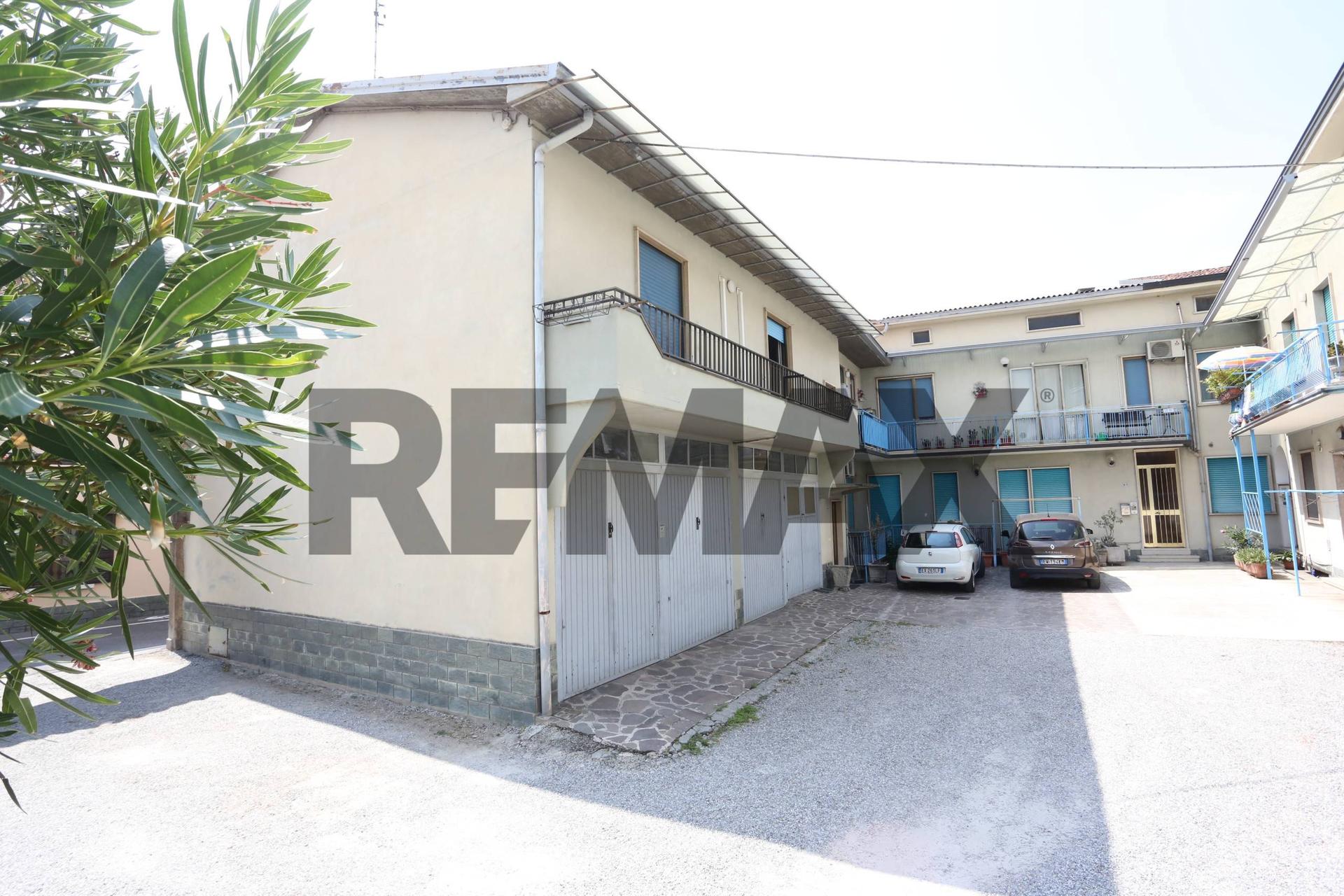Quadrilocale in Via Giuseppe Garibaldi 7/B, Osio Sotto