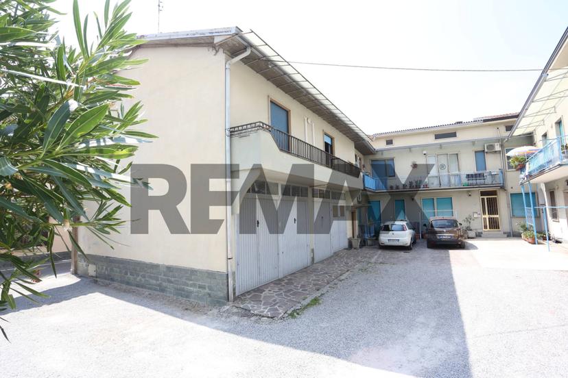 Quadrilocale in Via Giuseppe Garibaldi 7/B, Osio Sotto