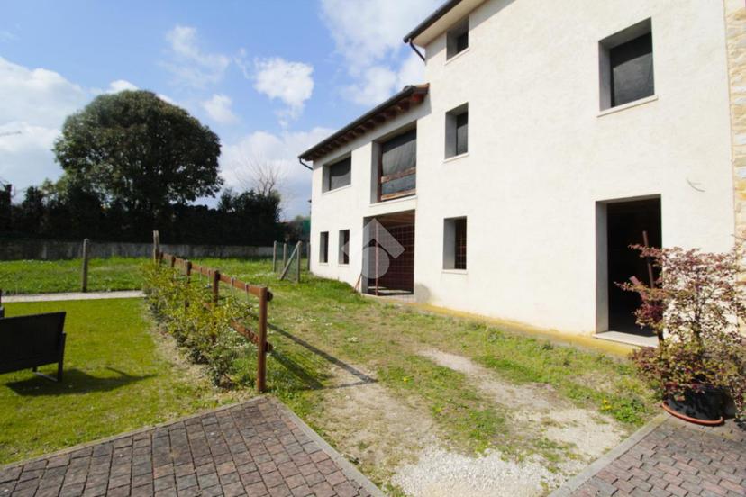 Villa in Via S. Gaetano 47, Castelcucco — foto 5 di 5