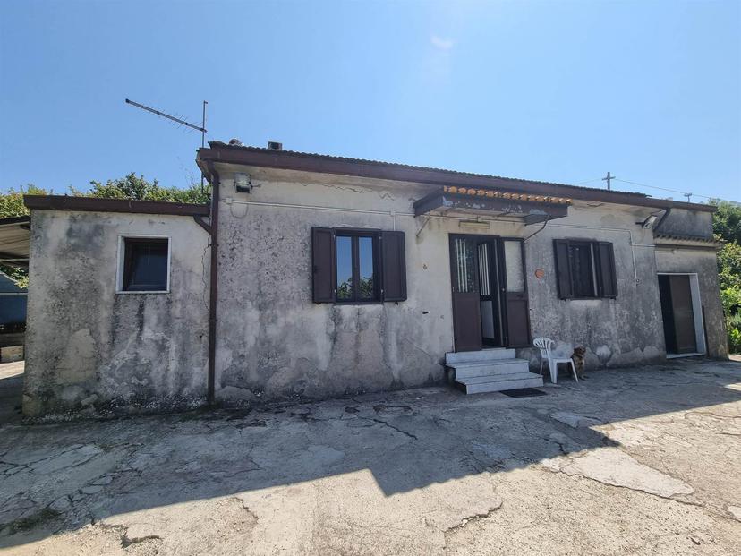 Casa indipendente in Via Bosco dei Preti, Avellino — foto 3 di 5