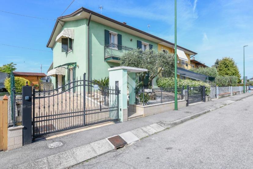 Villa in Via Lombardia 10, Peschiera del Garda — foto 5 di 5