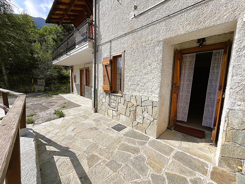 Appartamento in Via degli Alpini 8, Pietraporzio — foto 2 di 5