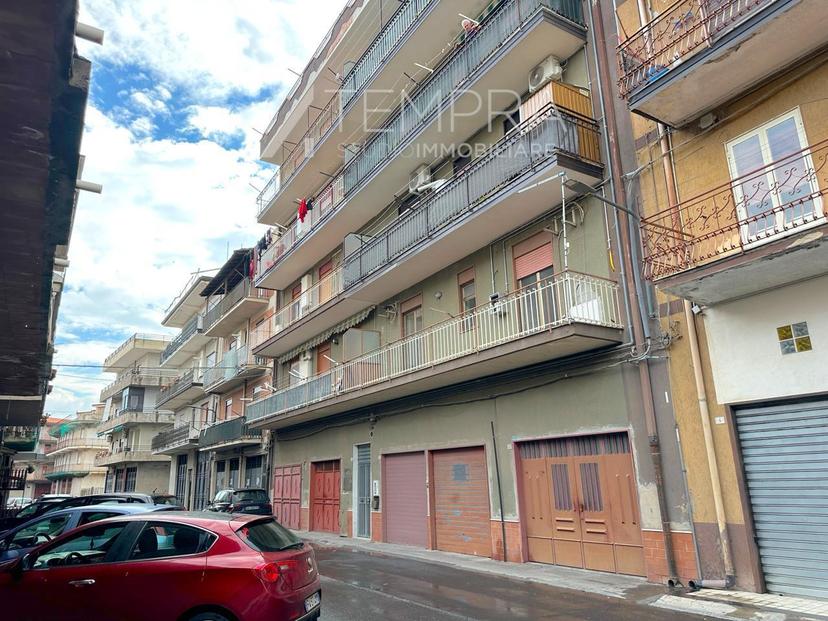 Appartamento in Via Ninfa Talia, Adrano — foto 2 di 5