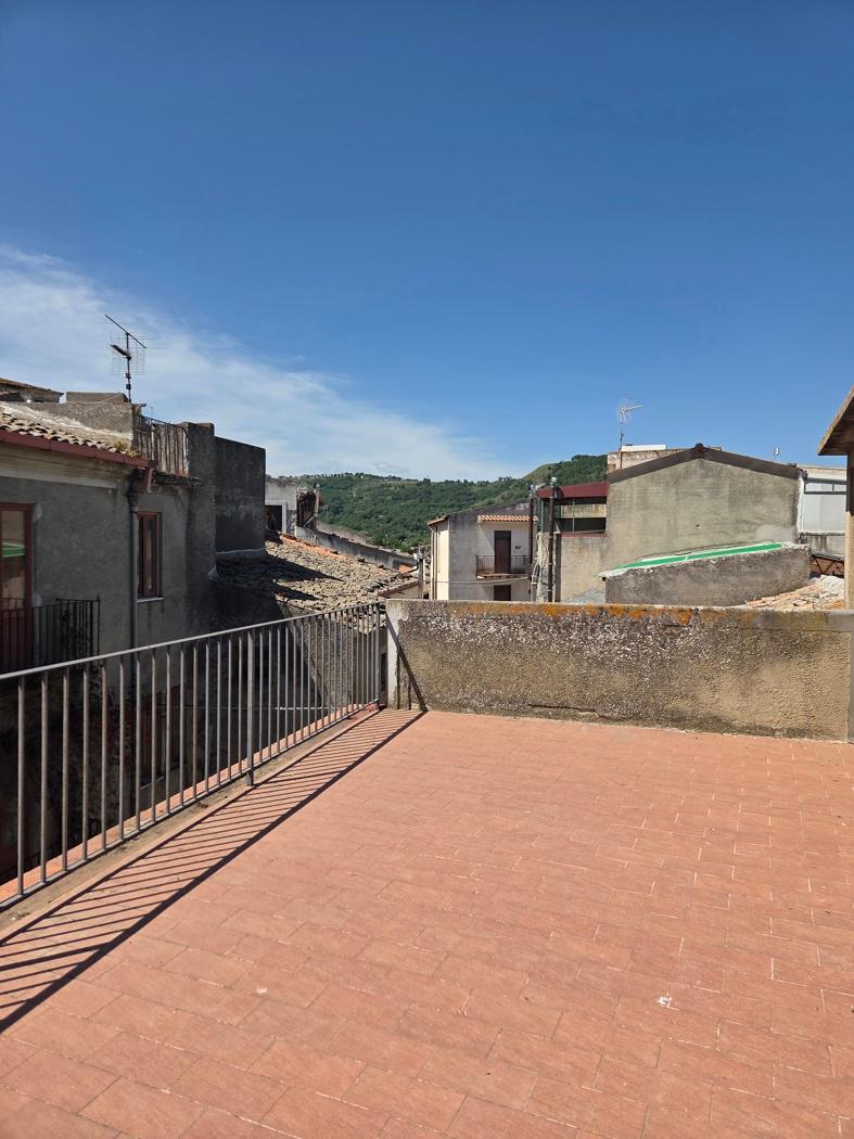 Casa indipendente in Via Vittorio Emanuele III 169 , Basicò — foto 3 di 5